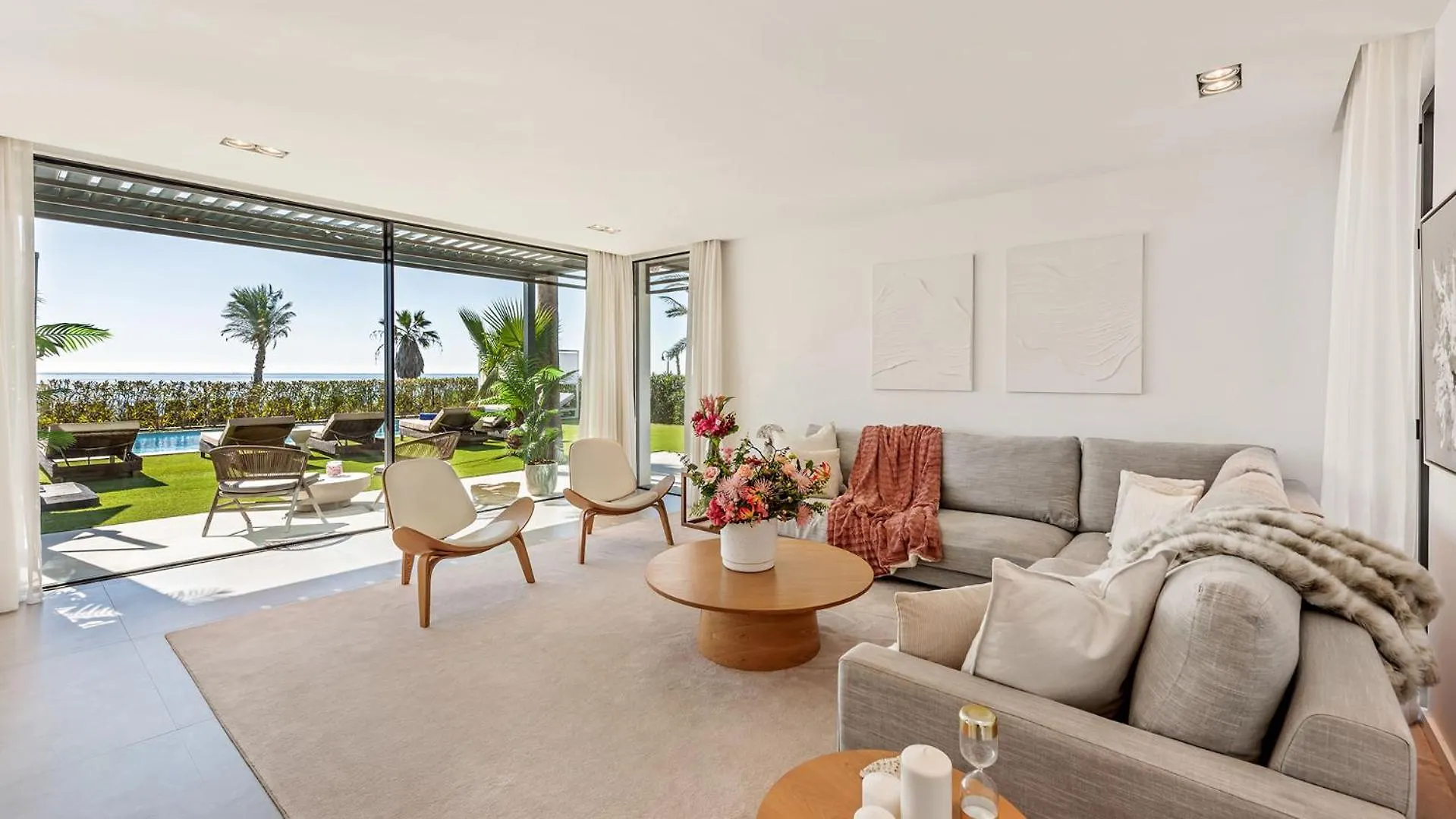 Vacation Marbella I Villa Imare Waterfront, Beachfront Villa, Rooftop Jacuzzi, Indoor Spa エステポナ スペイン