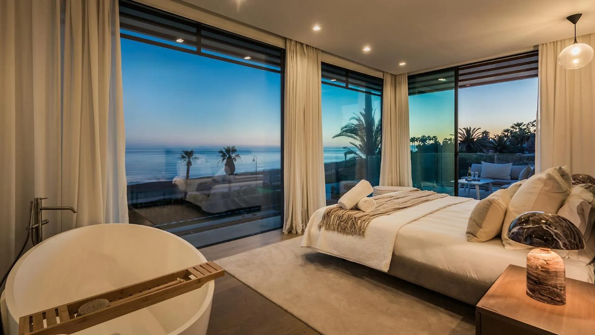 Vacation Marbella I Villa Imare Waterfront, Beachfront Villa, Rooftop Jacuzzi, Indoor Spa Estepona